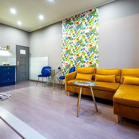 Apartamenty Przy Dworcu Przemyśl Exteriör bild