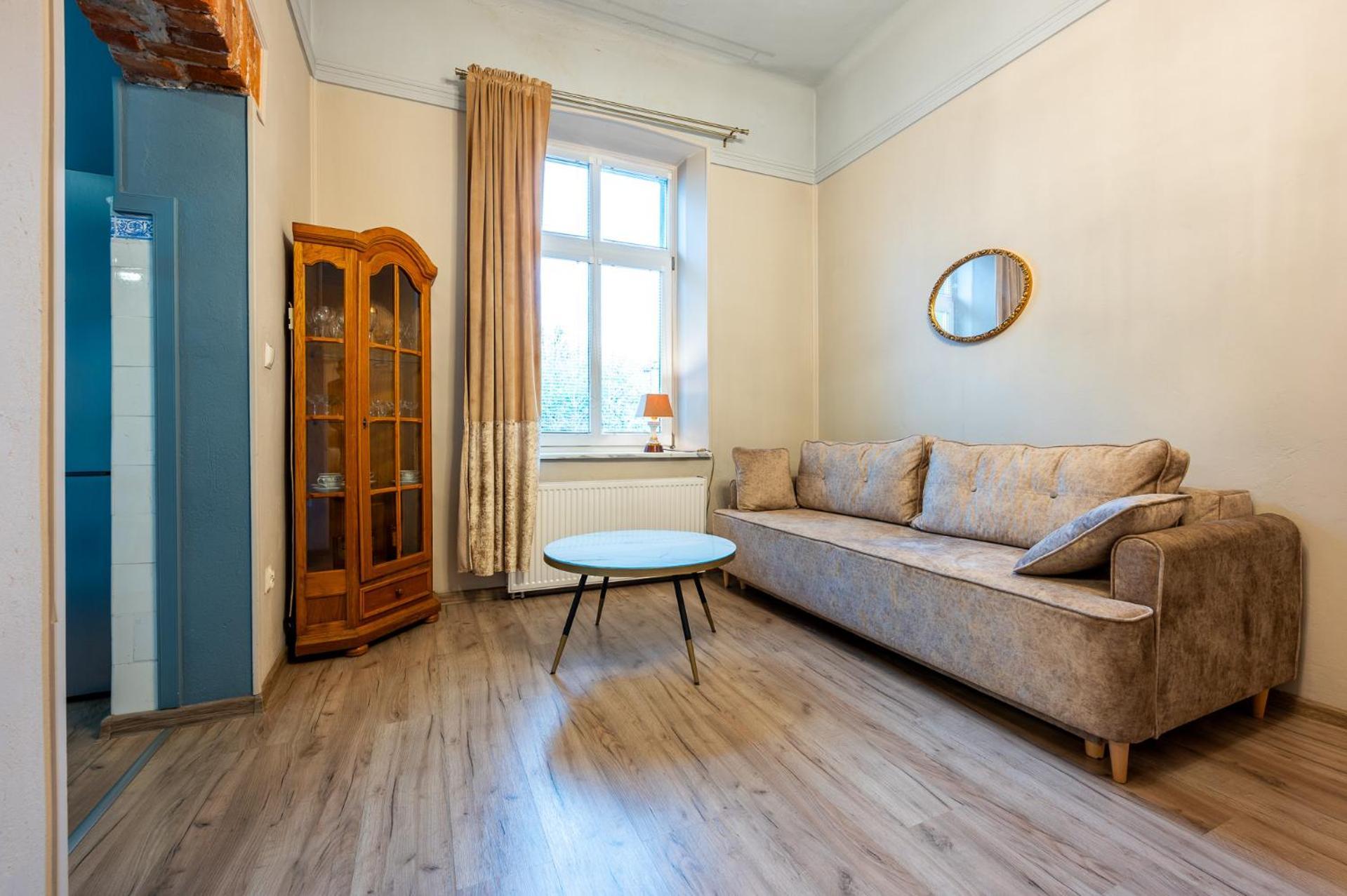Apartamenty Przy Dworcu Przemyśl Exteriör bild