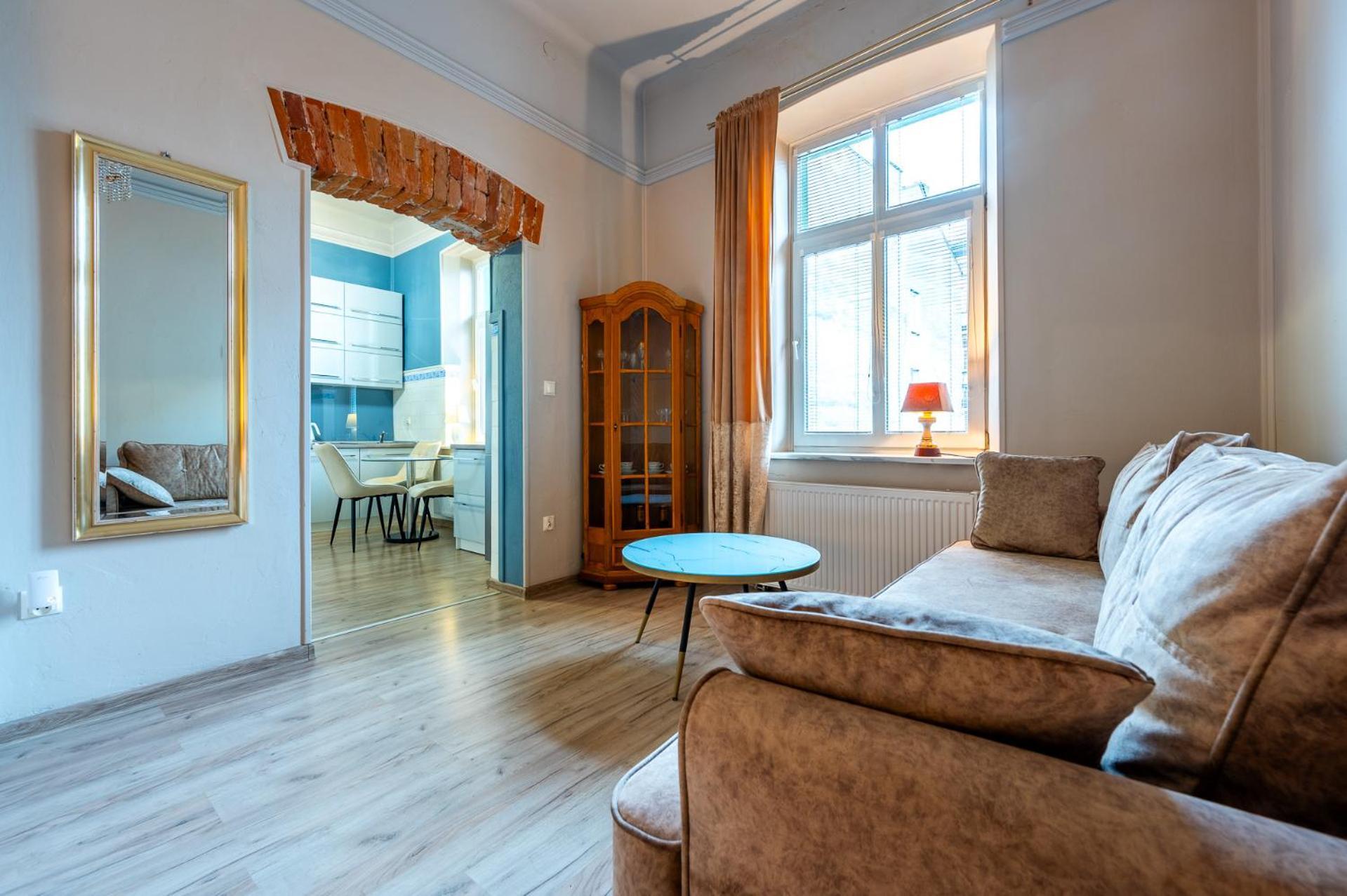 Apartamenty Przy Dworcu Przemyśl Exteriör bild